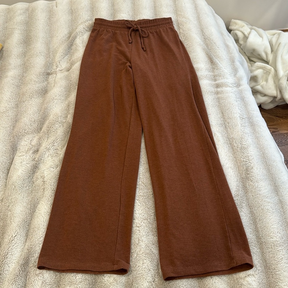Aritzia Wilfred Free Lounge Wide Leg Sweatpants